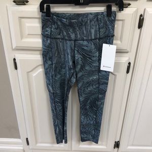 Lululemon Fast and Free Cropped 23” size 6